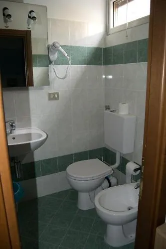 ** ホテル Albergo La Marinella ヴァラッツェ イタリア