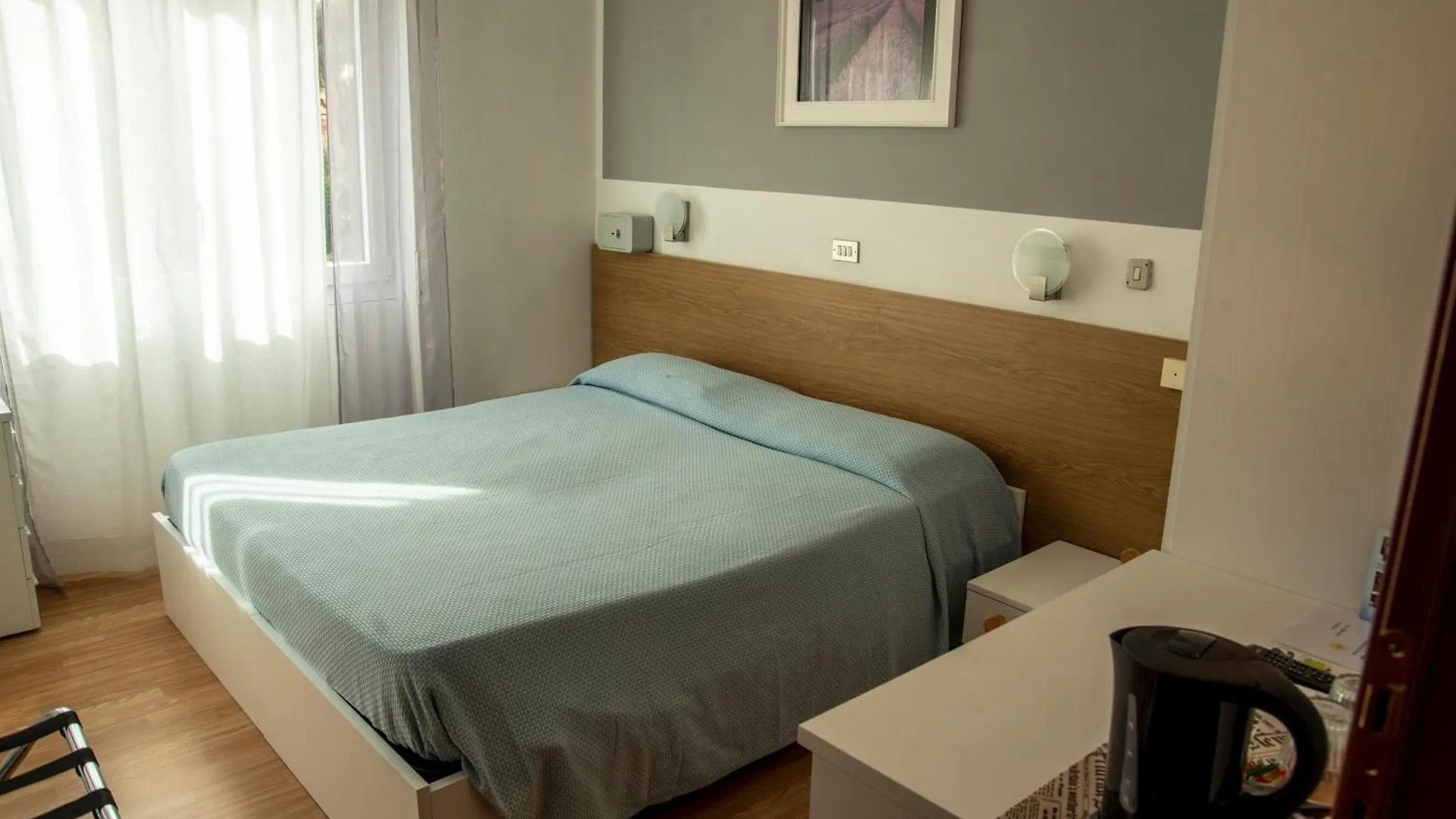 Albergo La Marinella ヴァラッツェ イタリア