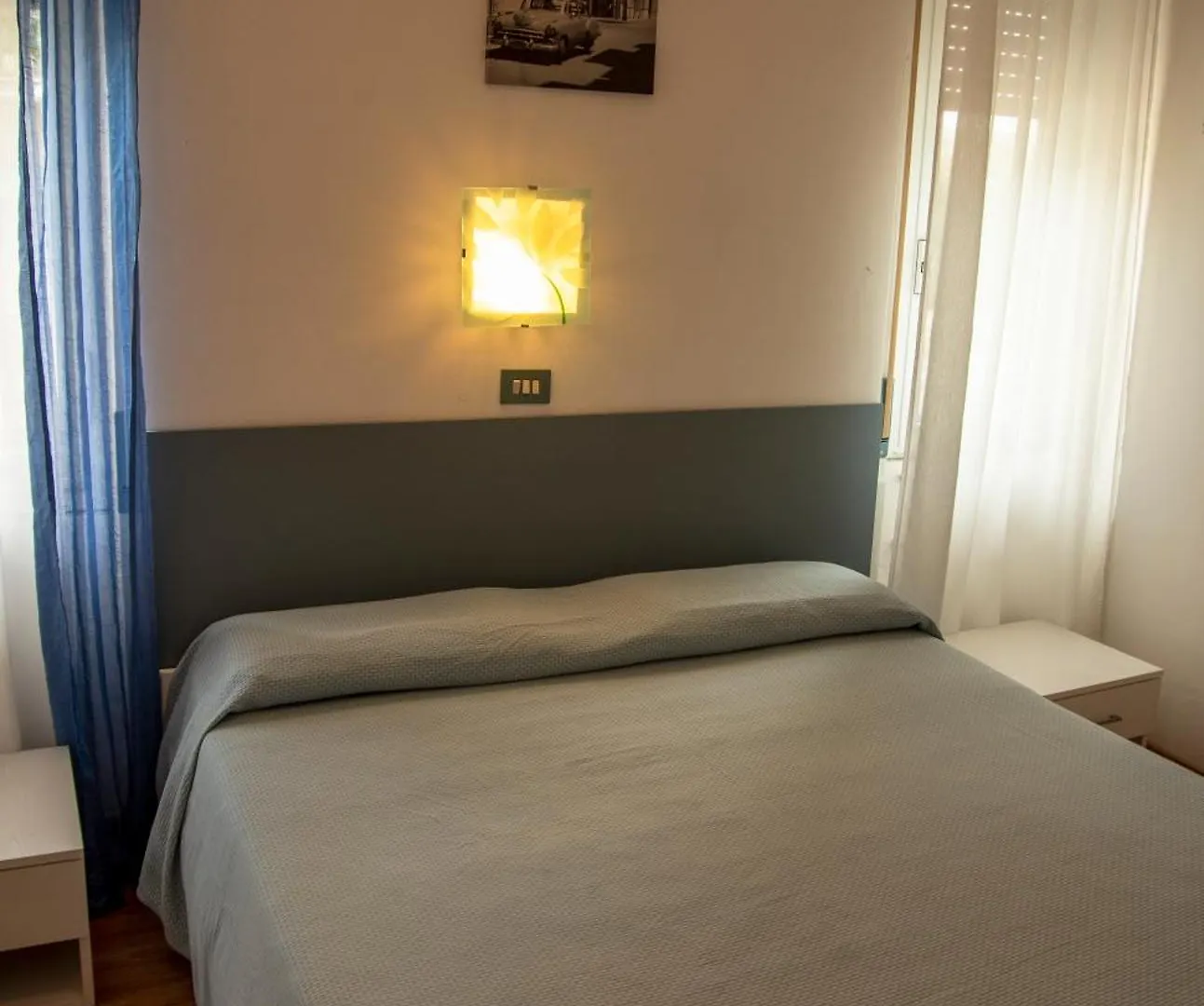 Albergo La Marinella ヴァラッツェ