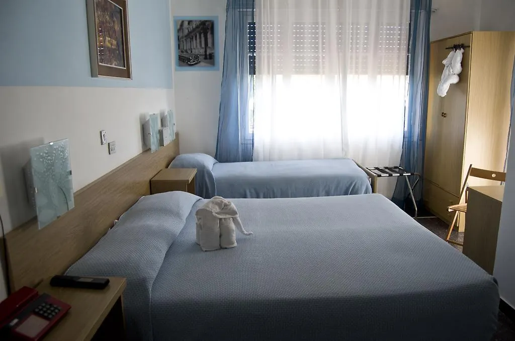 Albergo La Marinella ヴァラッツェ
